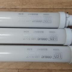 LED 1本で800円、8本セットで5000円