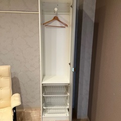 IKEA イケア　鏡付きロッカー② 完成品の画像
