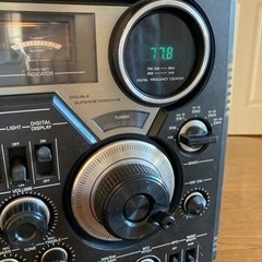 【購入者決定しました】【希少品】レトロなアナログBCLラジオ National RF-2600 の画像