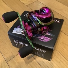 新品未使用　釣具　ベイトリール　右ハンドル