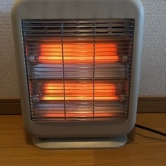 電気ストーブ800w(小型軽量) の画像