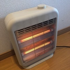 電気ストーブ800w(小型軽量) の画像