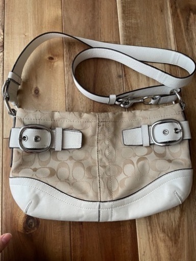 coachショルダーバッグ