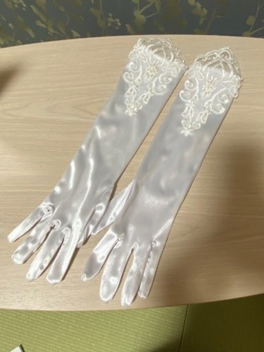 結婚式　ピアス　グローブ　ウェディング小物