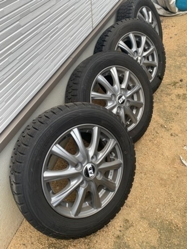 現在取引中　スタッドレスタイヤ、アルミホイール付155/65R13