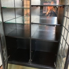 ガラス　棚　無料で差し上げます！の画像