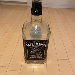ジャックダニエル1.75L 空瓶の画像