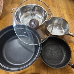 【引取り希望】深型フライパン 他【美品】 鍋 しゃぶしゃぶ 二色...