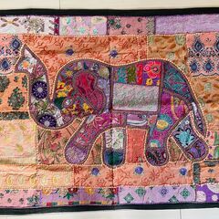 インド産　刺繍パッチワークタペストリー