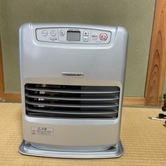 受付終了【美品】18年製石油ファンヒーター