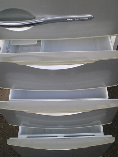 ★ SANYO  冷蔵庫　SR-361U 355ℓ