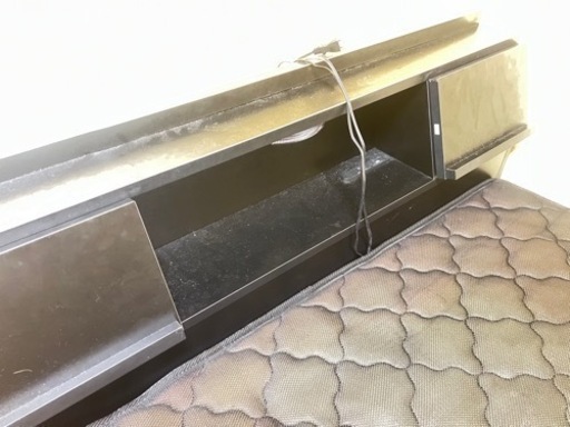 セミダブルベッド　マットレス付き