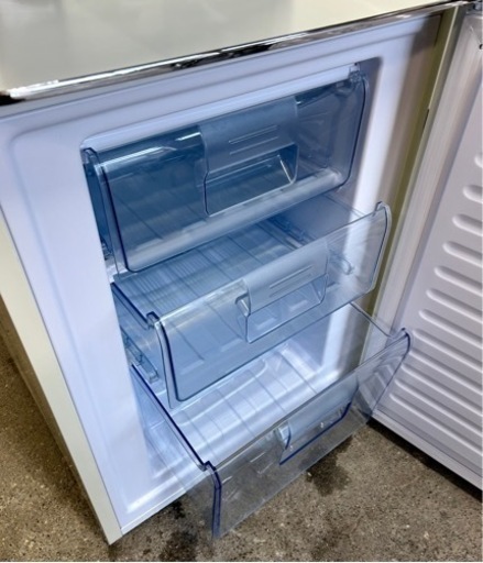 札幌市内配送無料 20年製 A-STAGE 198L 2ドア冷蔵庫 レトロデザイン ARE-198LW
