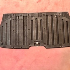 セレナ　C25 ラゲッジアンダーボックス　フタ　カバーの画像