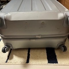 スーツケース　キャリーケース　シルバー ラージスーツケースの画像
