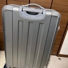 スーツケース　キャリーケース　シルバー ラージスーツケースの画像