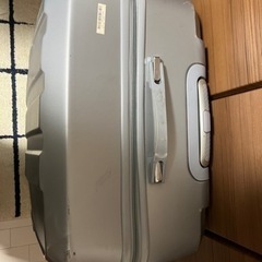 スーツケース　キャリーケース　シルバー ラージスーツケースの画像