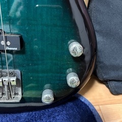 エレキベース Ibanez ミニアンプ付きの画像