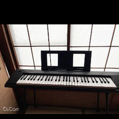 ヤマハ　電子ピアノ（61）スタンド付き　キーボード
