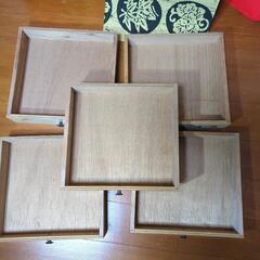 古道具　昭和レトロ　ネームプレート付き大理石調.5段引出し　抽斗チェスト　小抽斗の画像