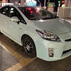 トヨタ プリウス 低走行！車検長い！