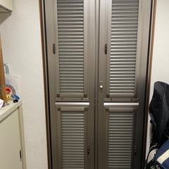 アルミ玄関網戸　ルーバー可動式　ポスト有り　鍵付き 