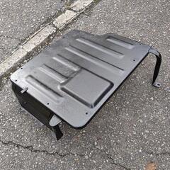 三菱ジープ燃料タンクガード