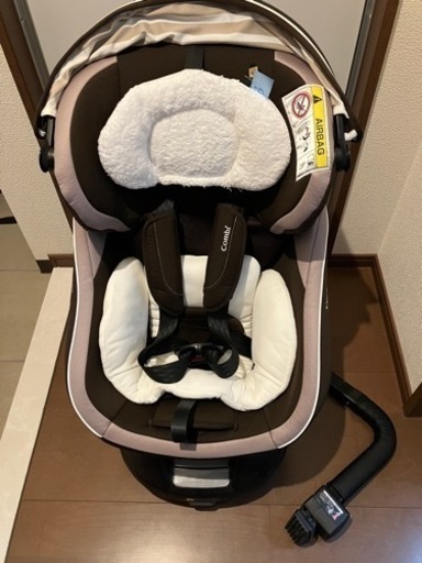 取引き中　コンビ　チャイルドシート