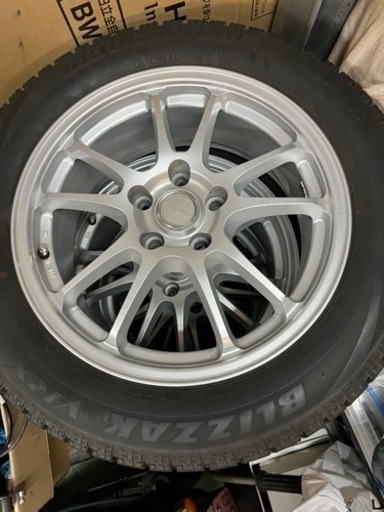 215\55r17 アルミホイールスタッドレス