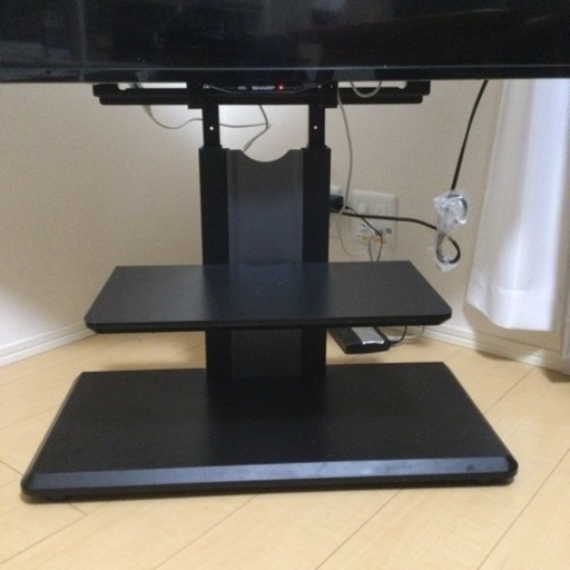 テレビ台　高さ自在