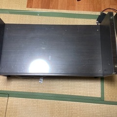 ガラステーブル 引っ越しに伴い不要のため貰ってください。