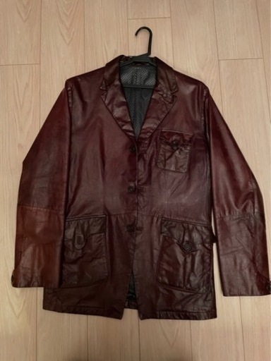 アバハウスのレーザージャケット