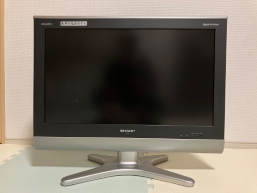 シャープ　アクオス　26型　液晶テレビ　2009年製