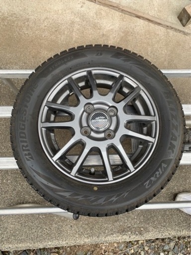 国産スタッドレスタイヤ4本　１５５／６５Ｒ13 13インチ