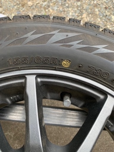 国産スタッドレスタイヤ4本　１５５／６５Ｒ13 13インチ