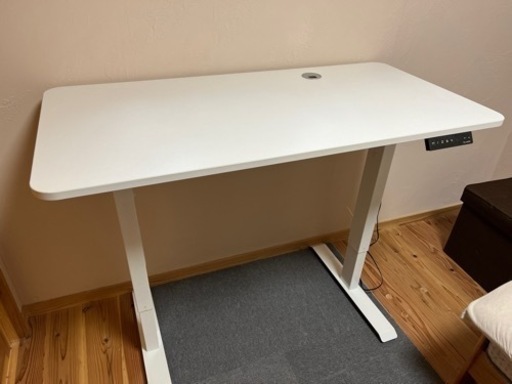電動スタンディングデスク