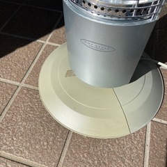 コイズミ　遠赤電気ストーブハロゲンヒーターの画像
