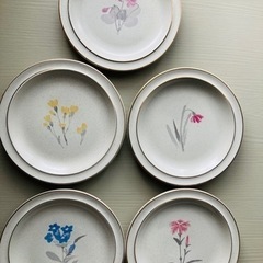 橘吉 花のデザイン皿5枚 (中古)