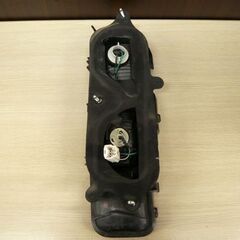 ジャンク品 エルグランド リア ウインカーライト R 右側 テールランプ 運転席側 ライト 車パーツ ELGRAND 苫小牧西店の画像