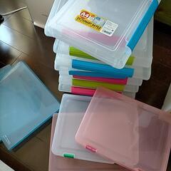 フォルダーケース１式　(１４個)　差し上げます。の画像