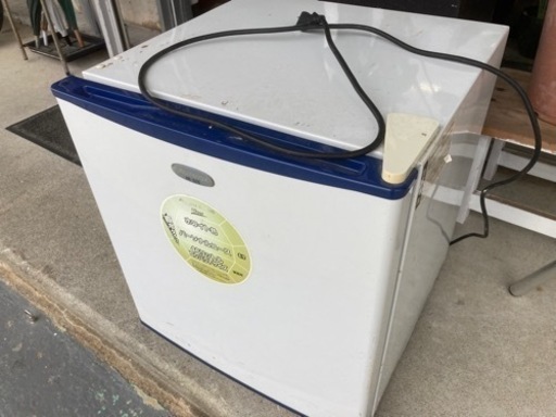 小型冷蔵庫　LG