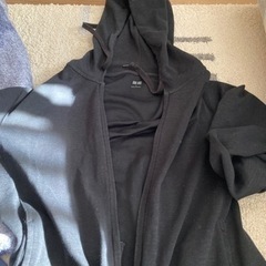 ユニクロ　パーカー　パジャマ上下セットの画像