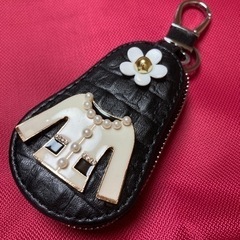 型押しクロコ風車キーケース 黒一つ在庫の画像