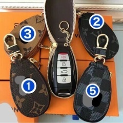 型押しクロコ風車キーケース 黒一つ在庫の画像