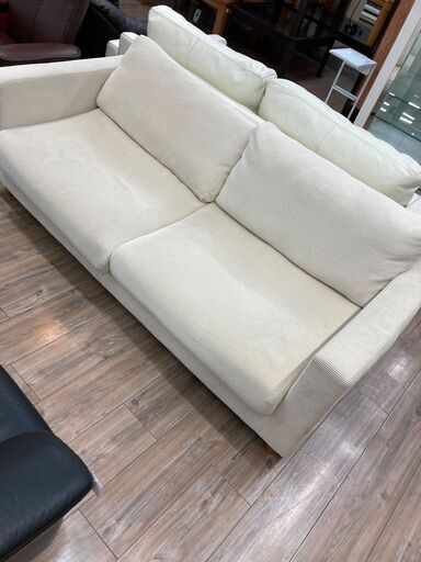 アイボリーのソファー２人掛けが入荷しました！【値下げ致しました】