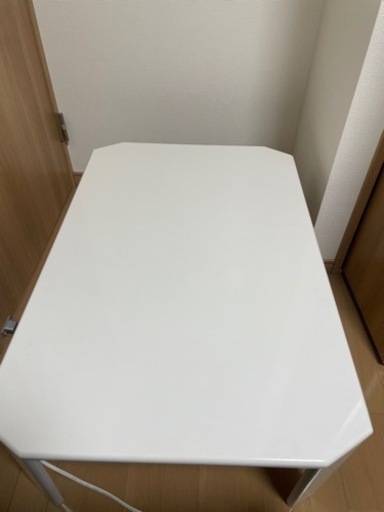 折りたたみテーブル