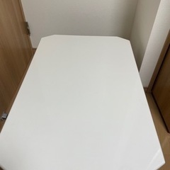 折りたたみテーブル