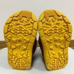 子供用スノーブーツの画像
