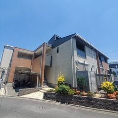 ◉◉サンルームとバルコニーとウォークインクローゼットも！　1LD...