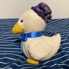 アヒルのぬいぐるみ2つの画像